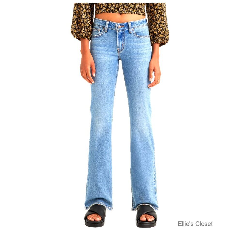 Superlow Bootcut Jeans with Zipper Closure